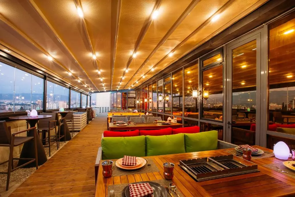 رستوران GOLDEN PALACE